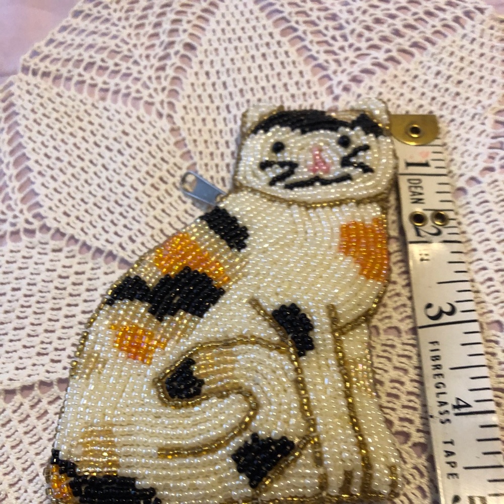 Eye catching VTG Beaded Cat Coin purse - Picture 9 of 12